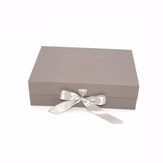 Clamshell Stackable Board Flat Fold Magnetic Kraft Carton Paper Magnet Cardboard Storage Shoe Boxes Gift Folding Packaging Box
